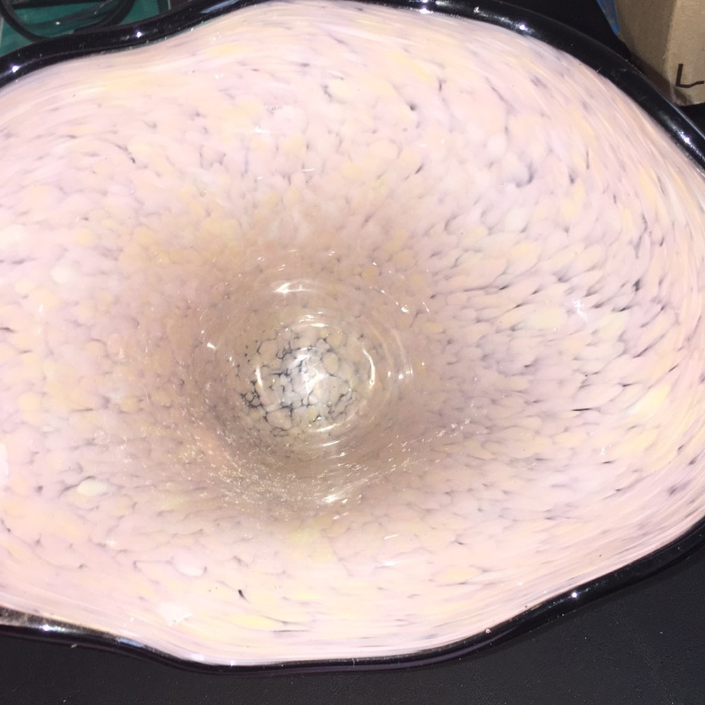 Vase - Picture 2 of 3